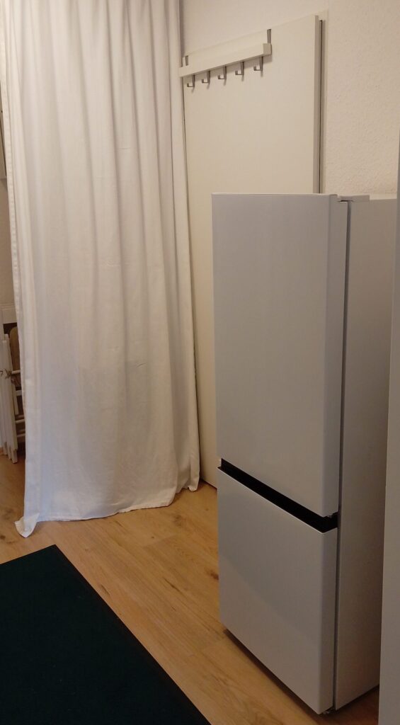 Kühlschrank im Flur